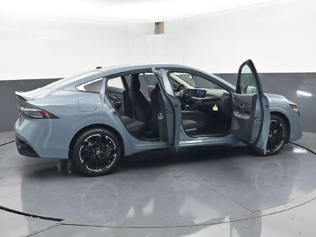 New 2026 Nissan Sentra SR w/ Floor Mat Package FWD image 47