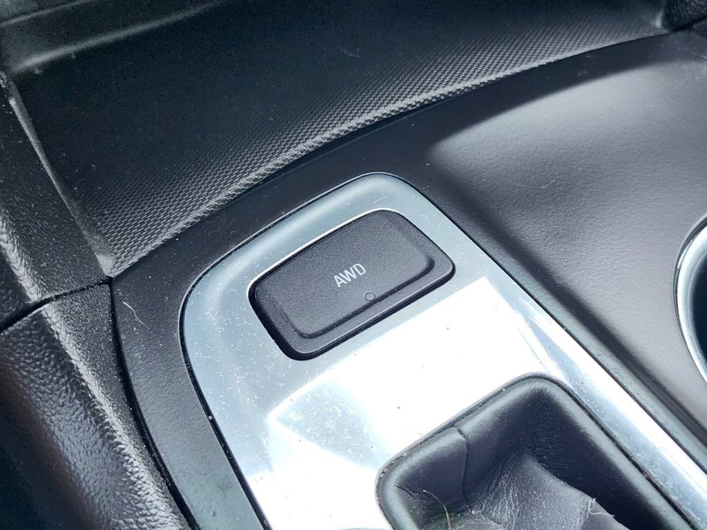 Used 2020 Chevrolet Equinox LT w/ Driver Convenience Package AWD/4WD image 24