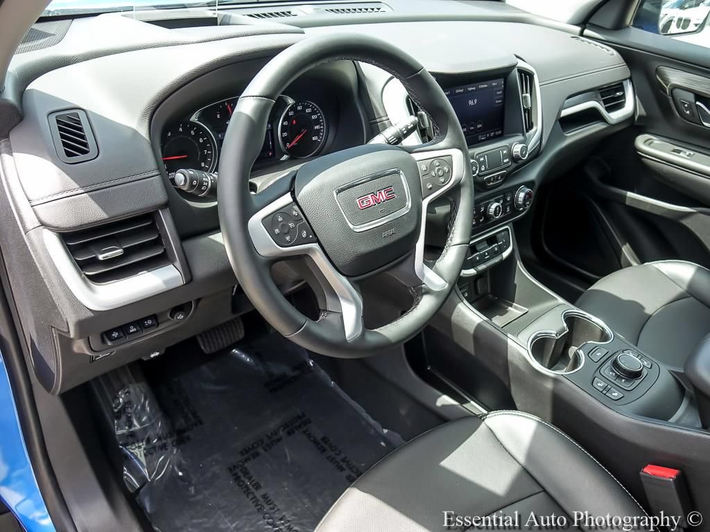 Certified 2024 GMC Terrain SLT w/ Tech Package FWD image 11