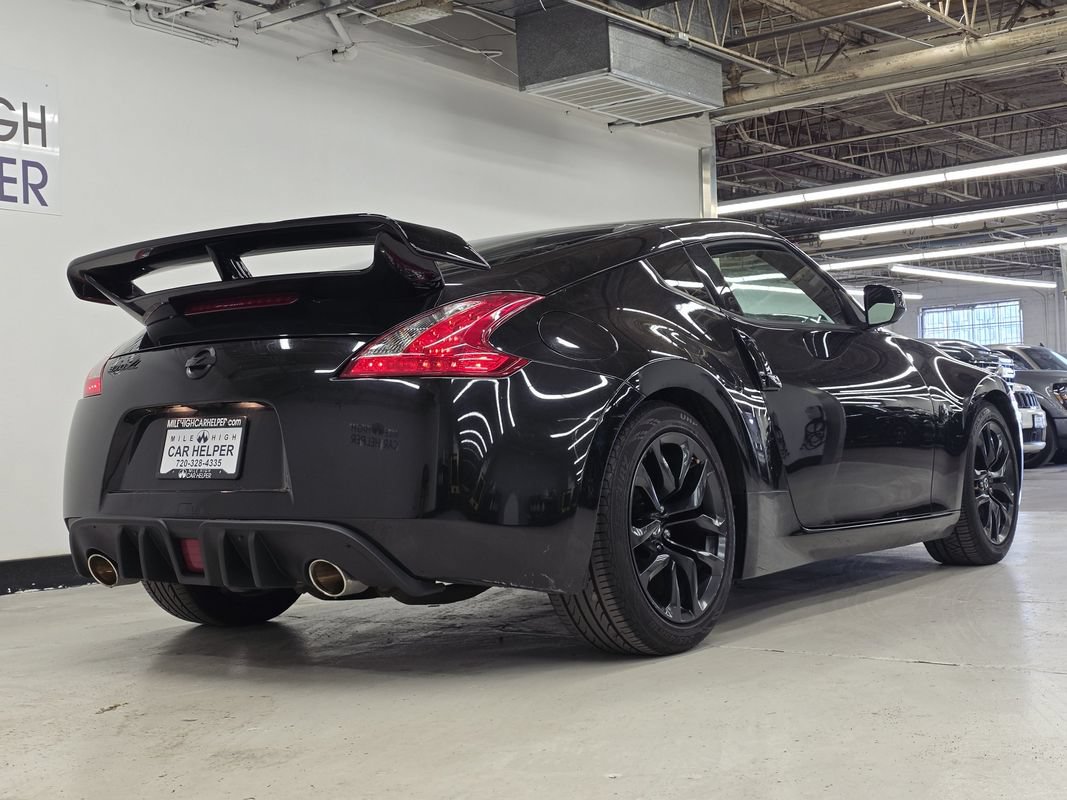 Used 2017 Nissan 370Z Coupe RWD image 8