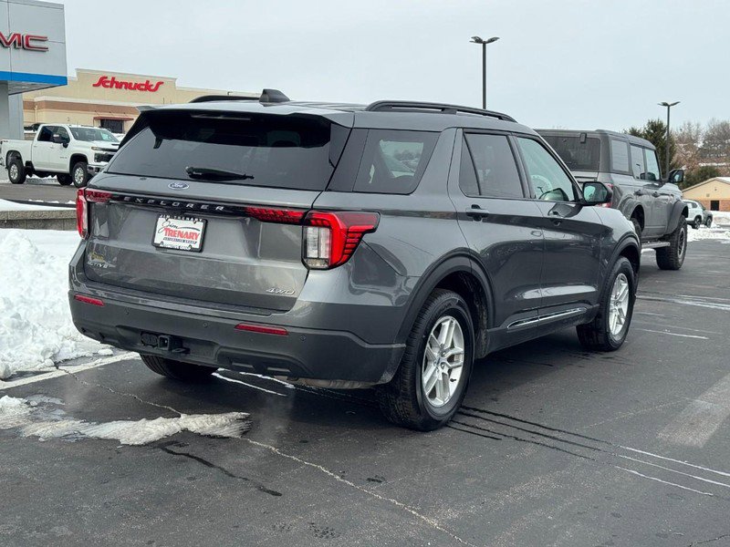 Used 2025 Ford Explorer Active AWD/4WD video 3