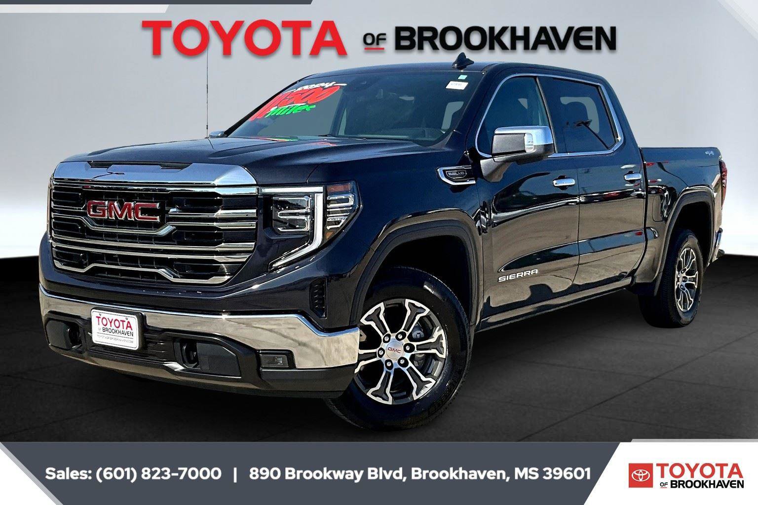 Used 2024 GMC Sierra 1500 SLT AWD/4WD image 10
