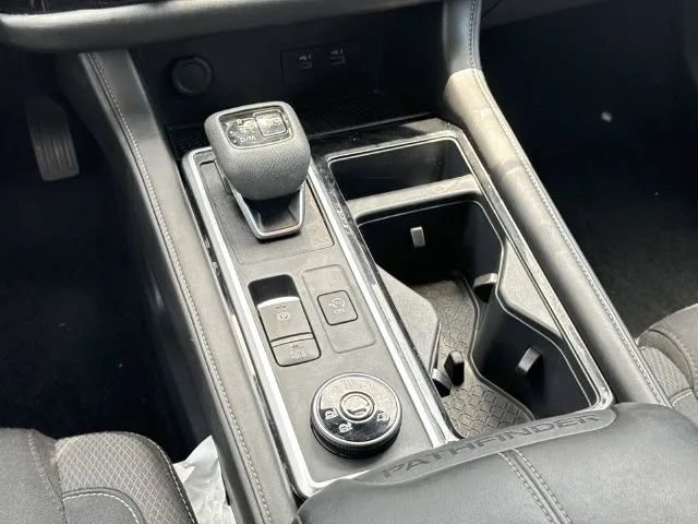 Certified 2025 Nissan Pathfinder SV AWD/4WD image 19