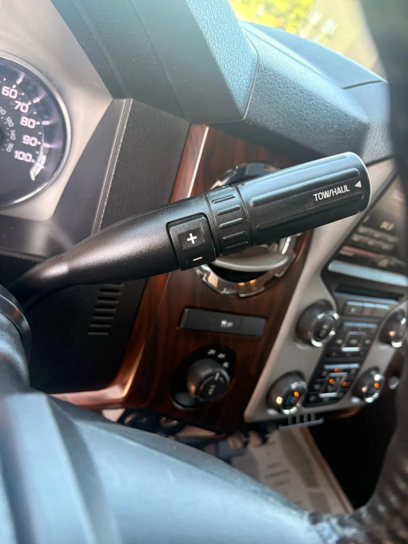 Used 2016 Ford F350 Lariat w/ Lariat Interior Package AWD/4WD image 20