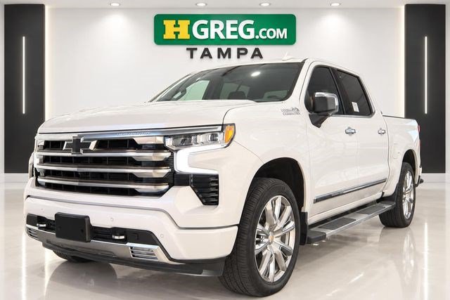 Used 2022 Chevrolet Silverado 1500 High Country w/ Technology Package AWD/4WD image 4