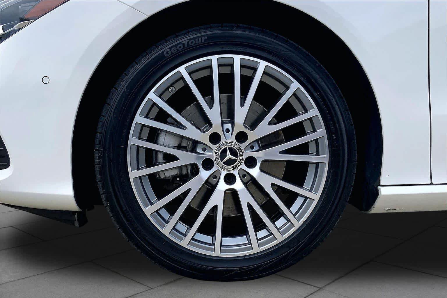 Used 2025 Mercedes-Benz CLA 250 image 10