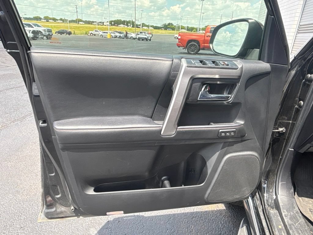 Used 2021 Toyota 4Runner Limited RWD image 7
