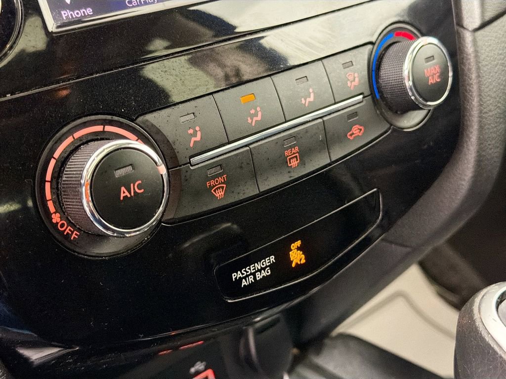 Used 2018 Nissan Rogue SV AWD/4WD image 15