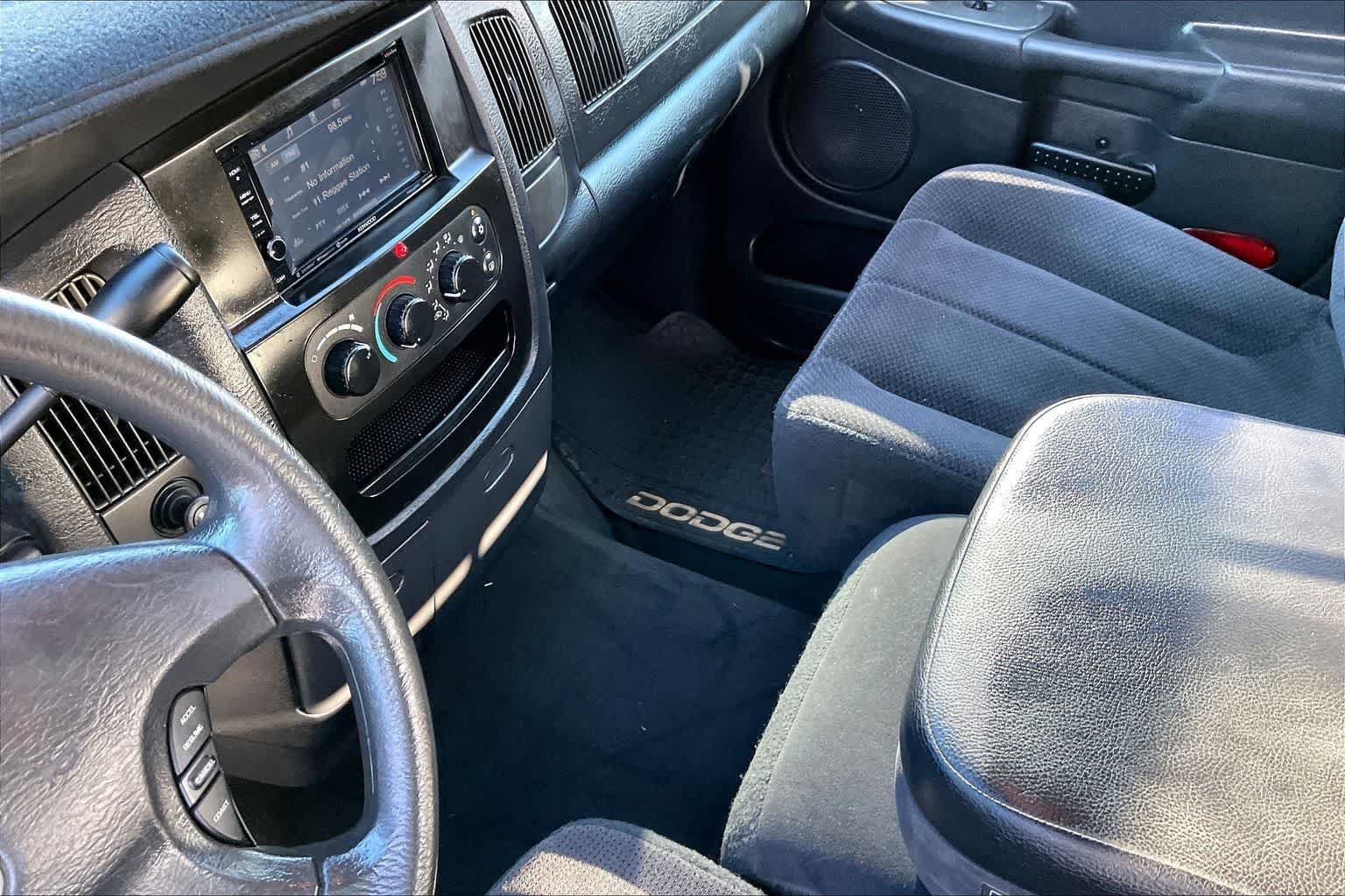 Used 2003 Dodge Ram 1500 Truck 2WD Quad Cab image 16