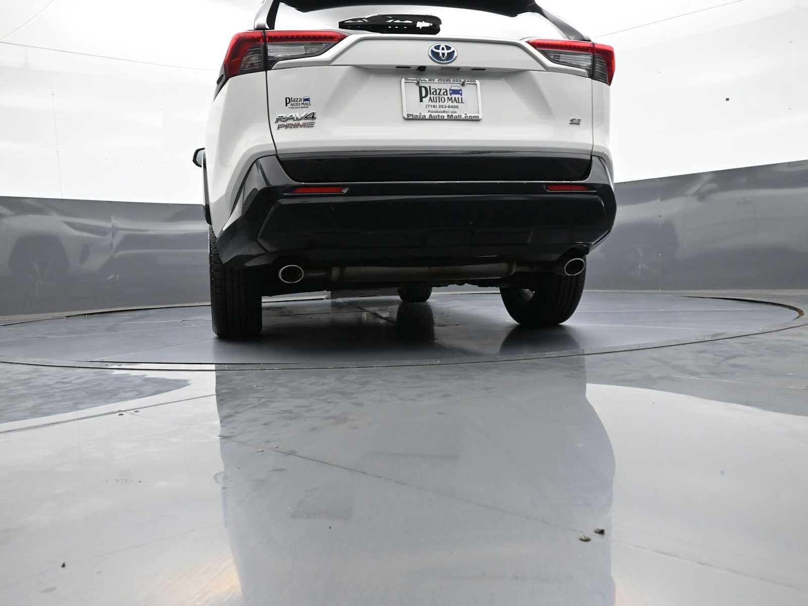 Used 2023 Toyota RAV4 SE w/ Weather & Moonroof Package AWD/4WD image 32