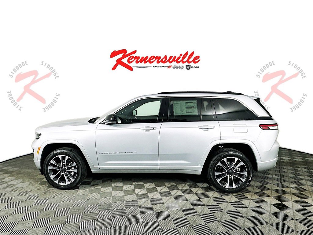 New 2025 Jeep Grand Cherokee Overland w/ Luxury Tech Group IV image 4