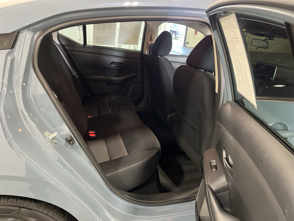 Used 2025 Nissan Sentra SV w/ Trunk Package FWD image 31