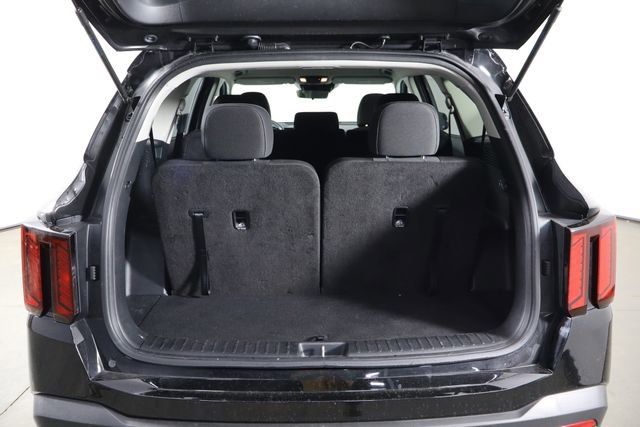 Used 2025 Kia Sorento LX FWD image 18