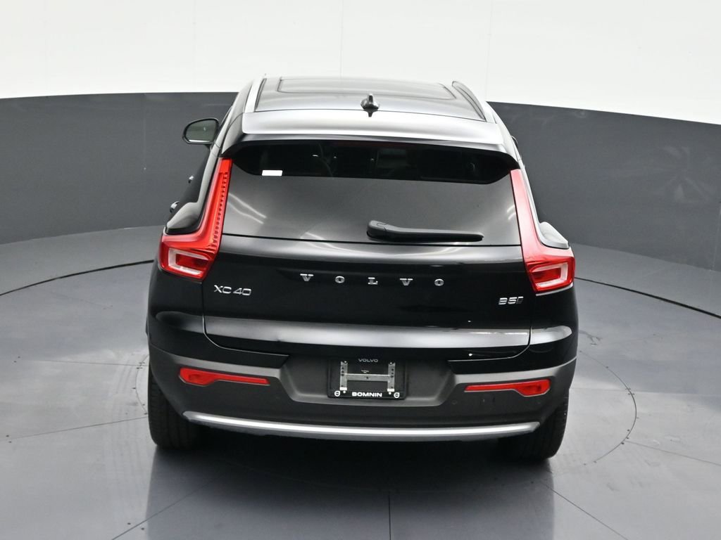 Certified 2023 Volvo XC40 B5 Ultimate w/ Protection Package image 19