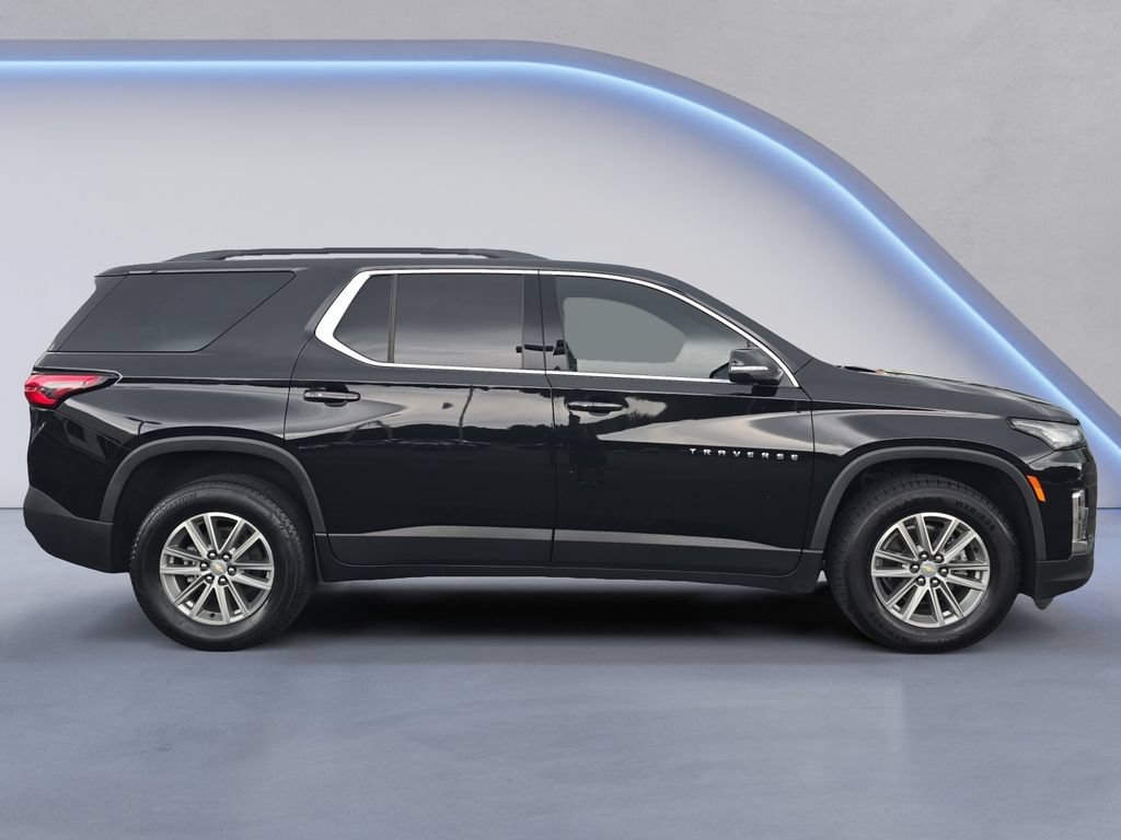 Used 2023 Chevrolet Traverse LT FWD image 6