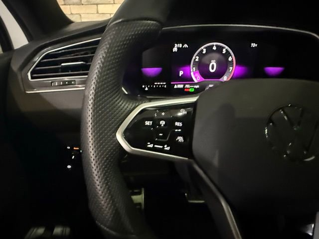 Used 2024 Volkswagen Tiguan SE R-Line image 14