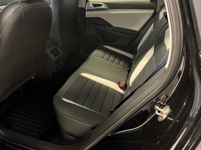 New 2025 Volkswagen Taos SEL AWD/4WD image 9