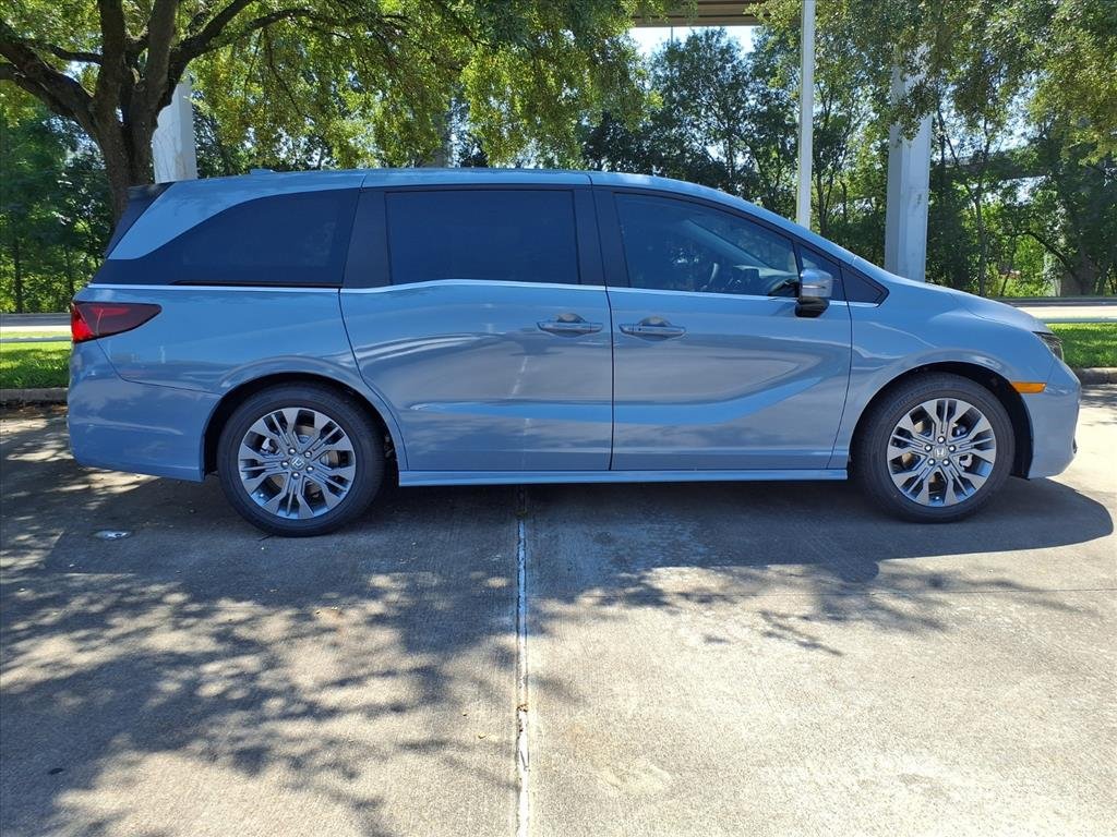 New 2026 Honda Odyssey Touring image 14