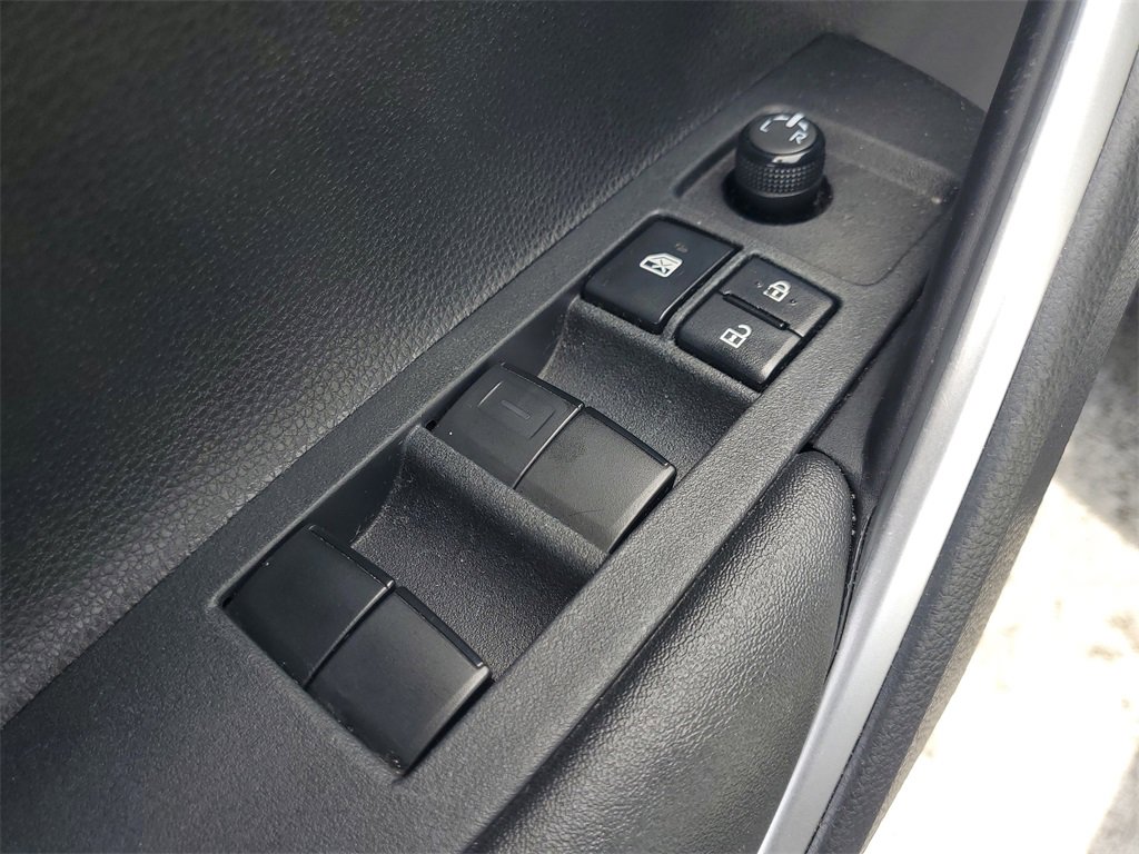 Certified 2023 Toyota Corolla Cross XLE image 18