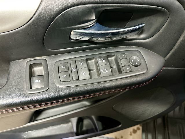 Used 2016 Dodge Grand Caravan R/T w/ Driver Convenience Group image 18