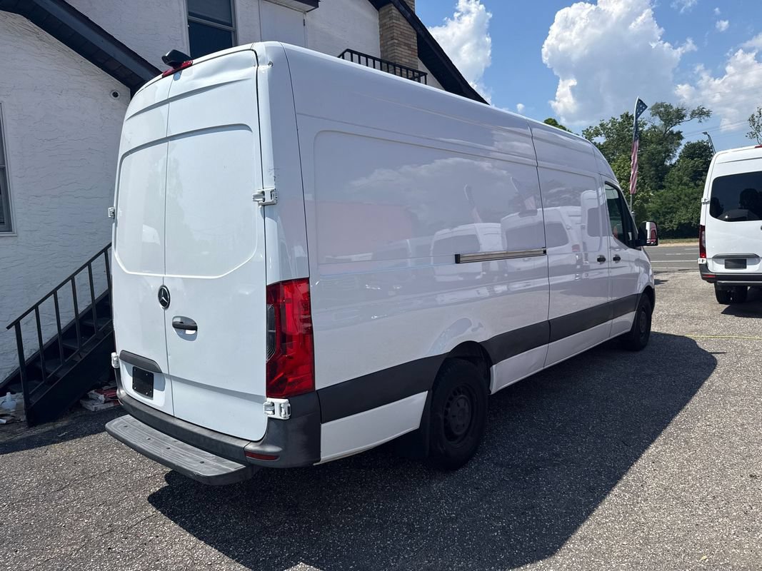 Used 2021 Mercedes-Benz Sprinter 2500 image 6