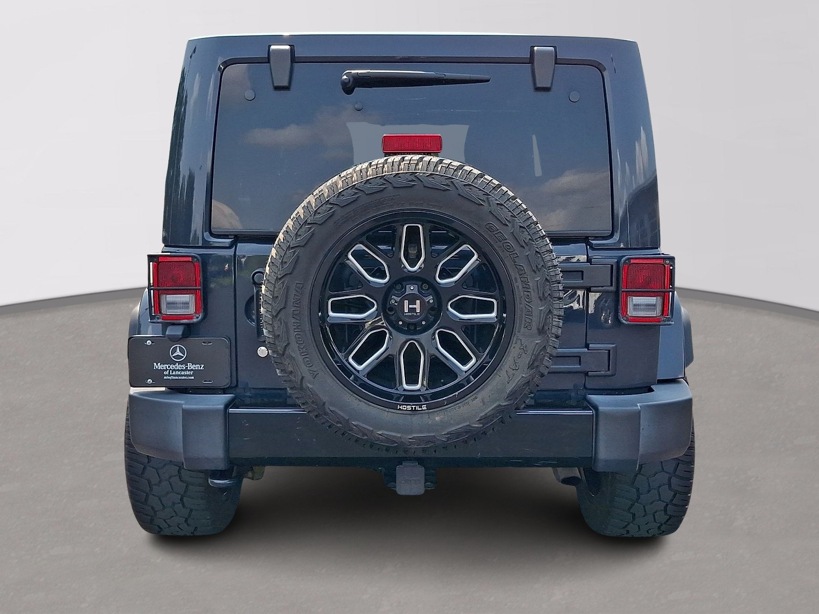 Used 2017 Jeep Wrangler Unlimited Sahara AWD/4WD image 5