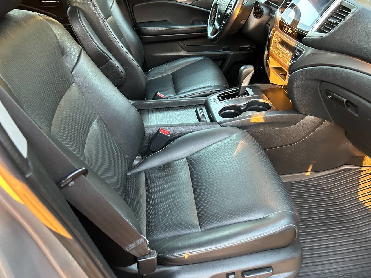 Used 2017 Honda Ridgeline RTL-T image 35