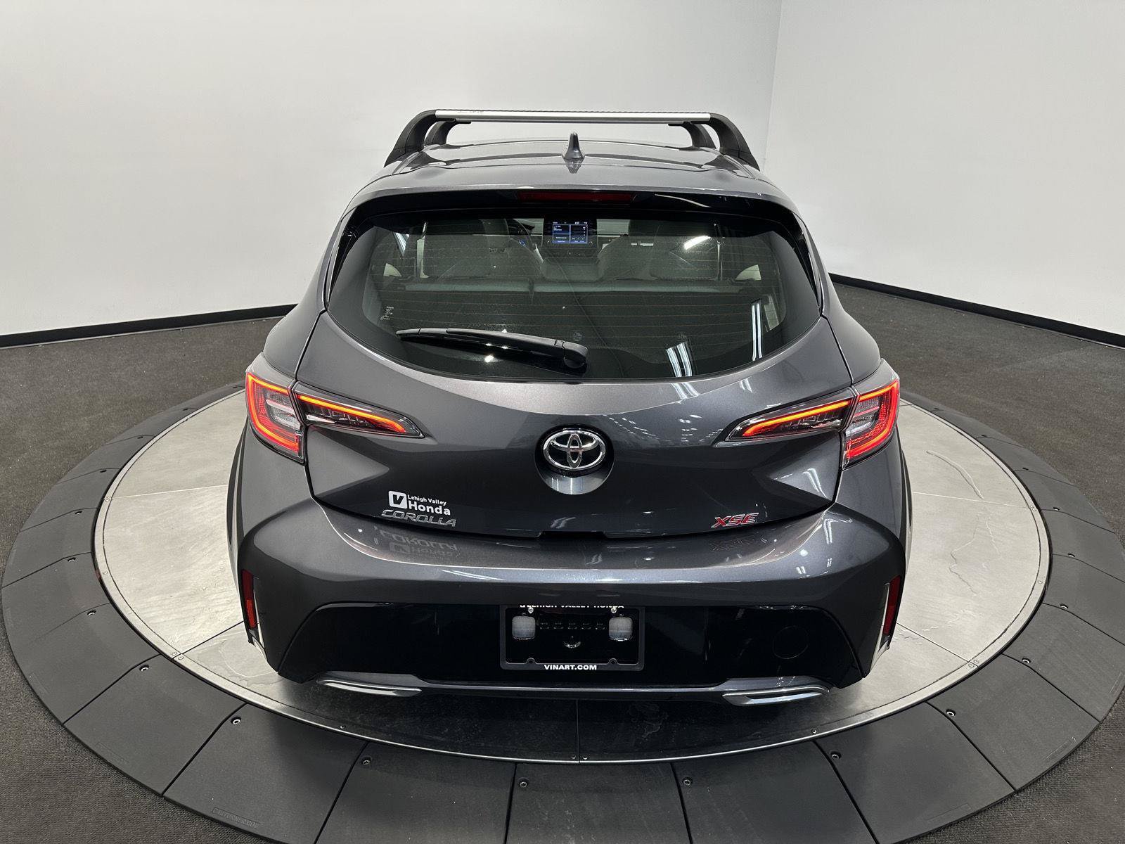 Used 2022 Toyota Corolla XSE FWD image 6