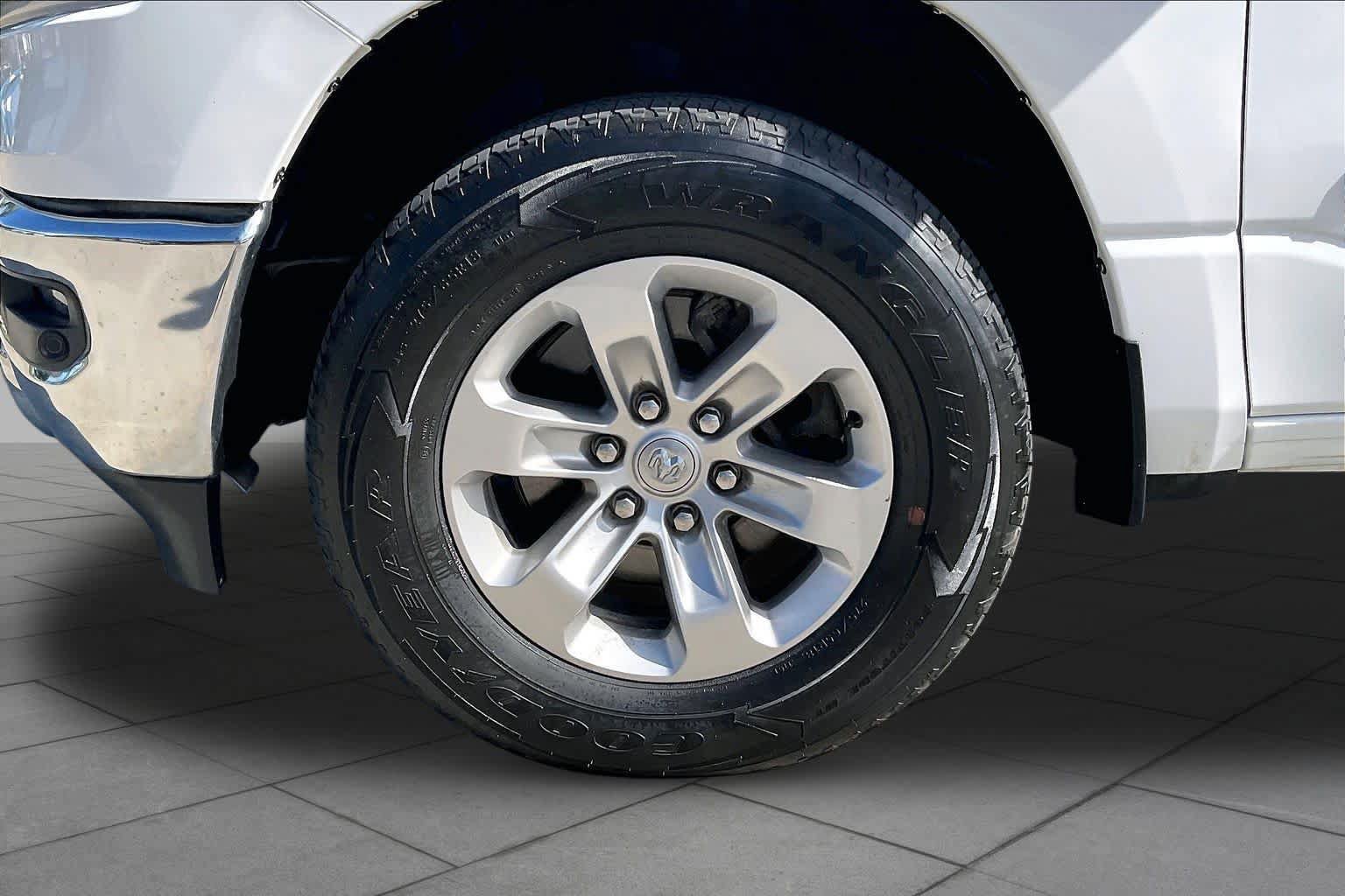 Used 2023 RAM 1500 Laramie AWD/4WD image 11