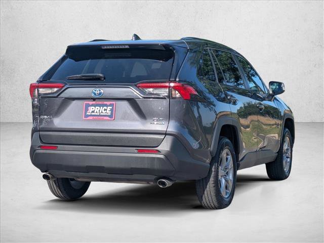 Used 2024 Toyota RAV4 XLE AWD/4WD image 5