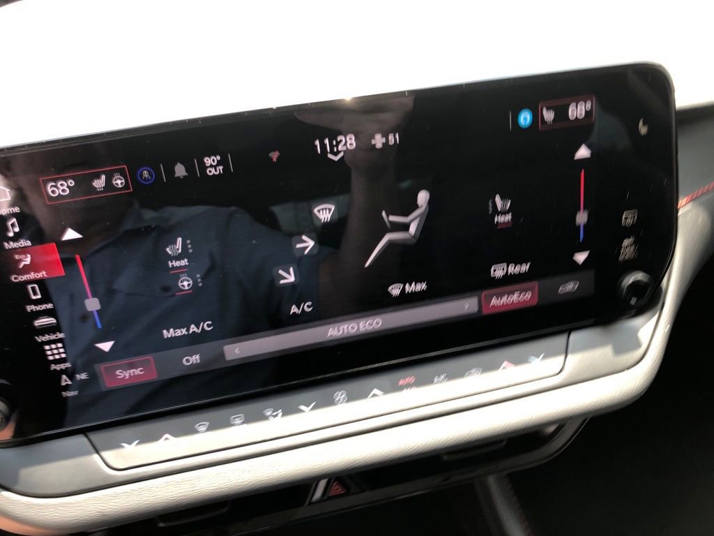 Used 2025 Dodge Charger R/T w/ Sun & Sound Package image 28