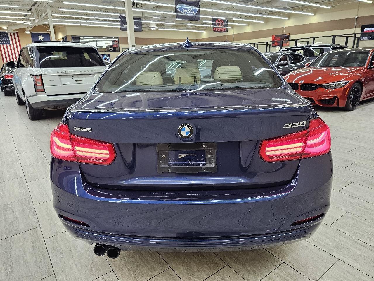 Used 2017 BMW 330i xDrive Sedan AWD/4WD image 7