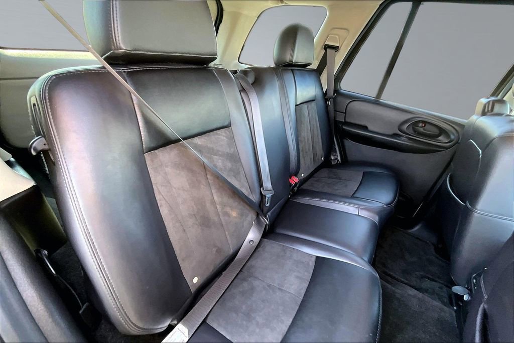 Used 2008 Chevrolet TrailBlazer SS w/ Sun And 6-Disc Cd Package image 26