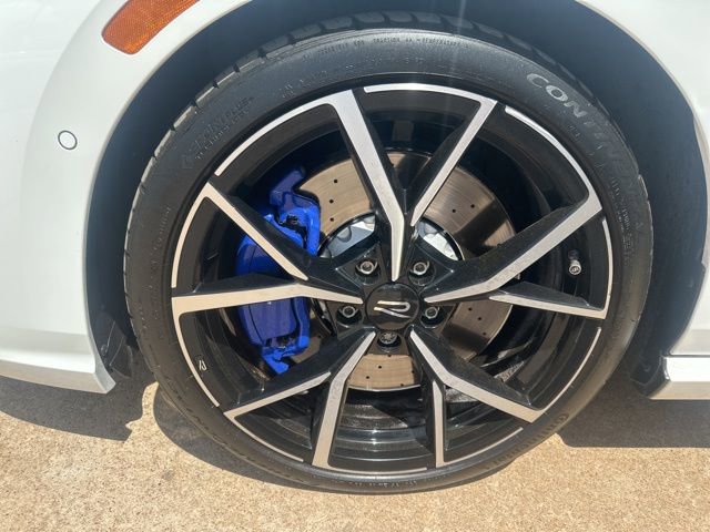 Used 2022 Volkswagen Golf R image 9