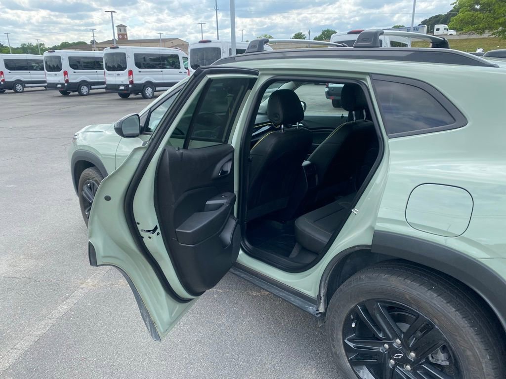 Used 2024 Chevrolet Trax ACTIV w/ Sunroof Package image 29