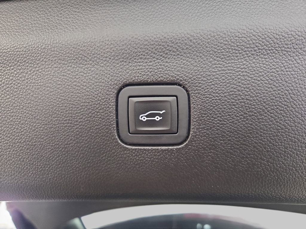 Used 2018 Buick Enclave Premium w/ Experience Buick Package image 16