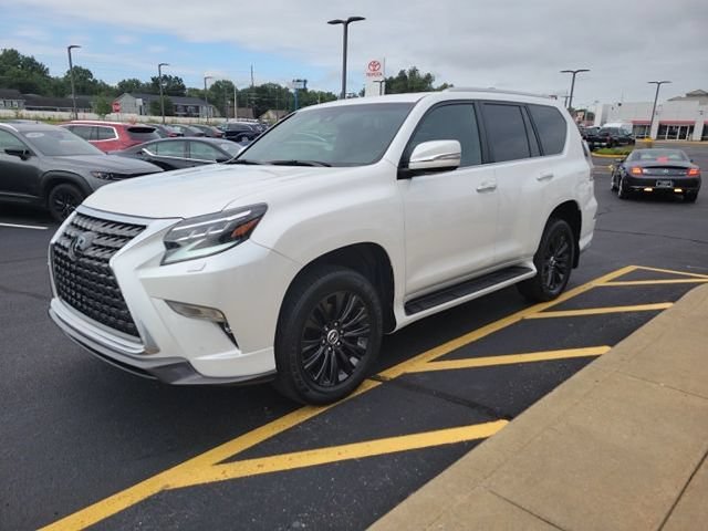 Used 2023 Lexus GX 460 Luxury w/ Sport Design Package AWD/4WD image 3