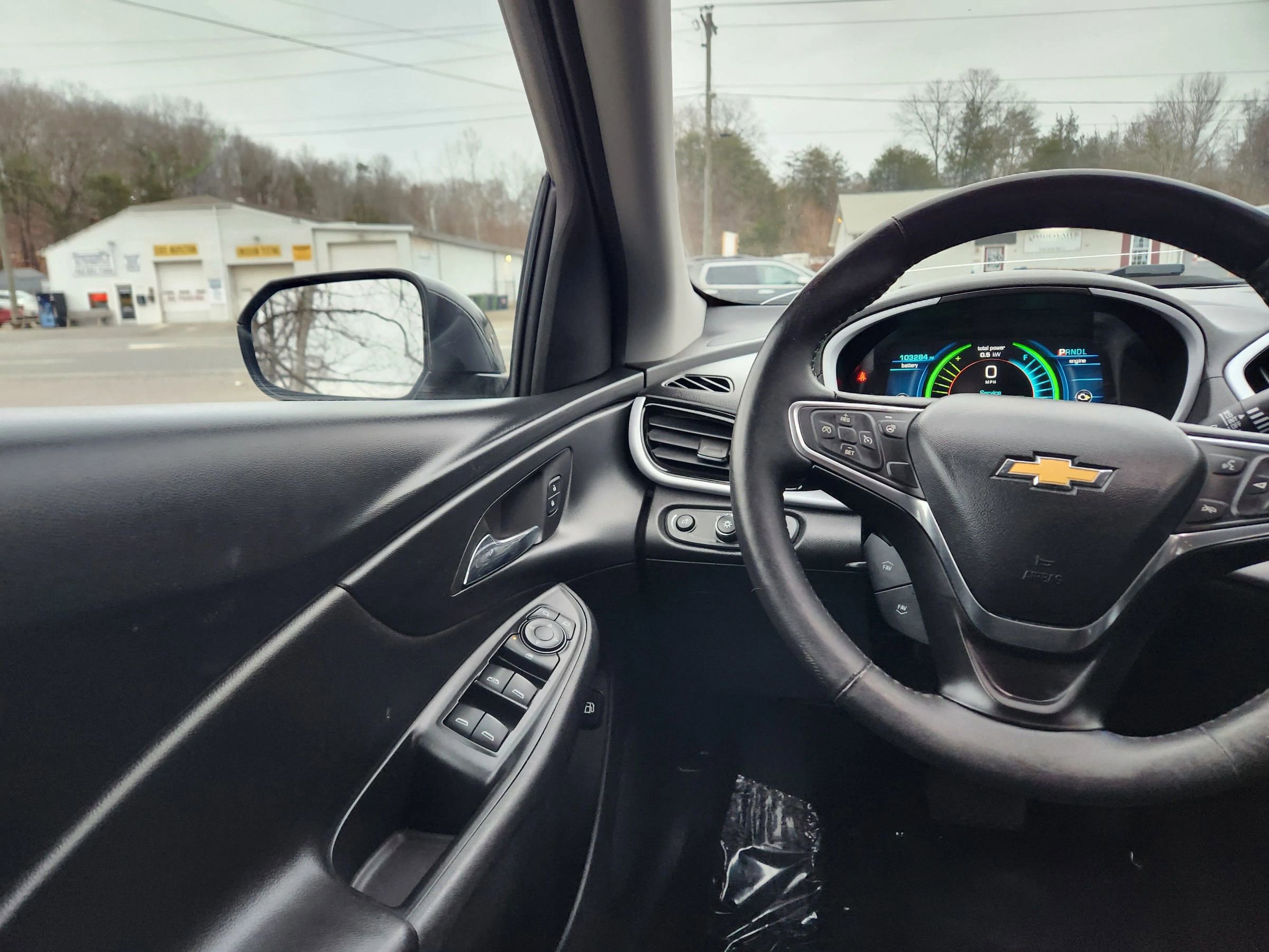 Used 2017 Chevrolet Volt LT w/ Comfort Package image 30