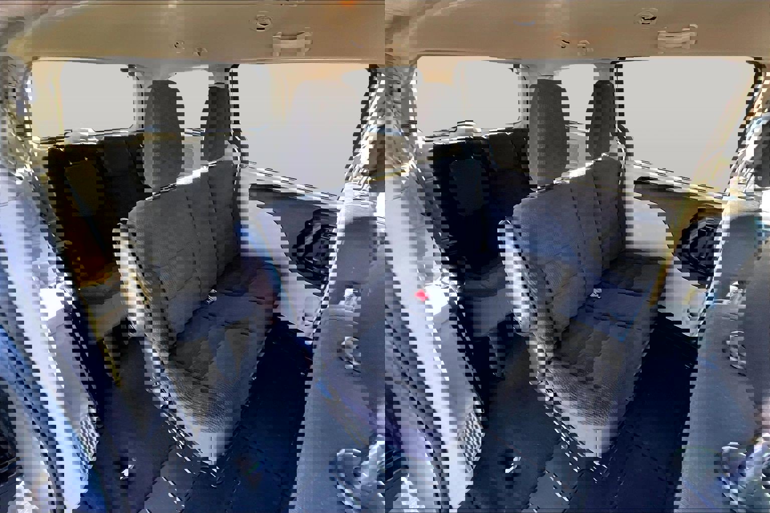 Used 2018 Dodge Grand Caravan SE w/ UConnect Hands-Free Group image 24