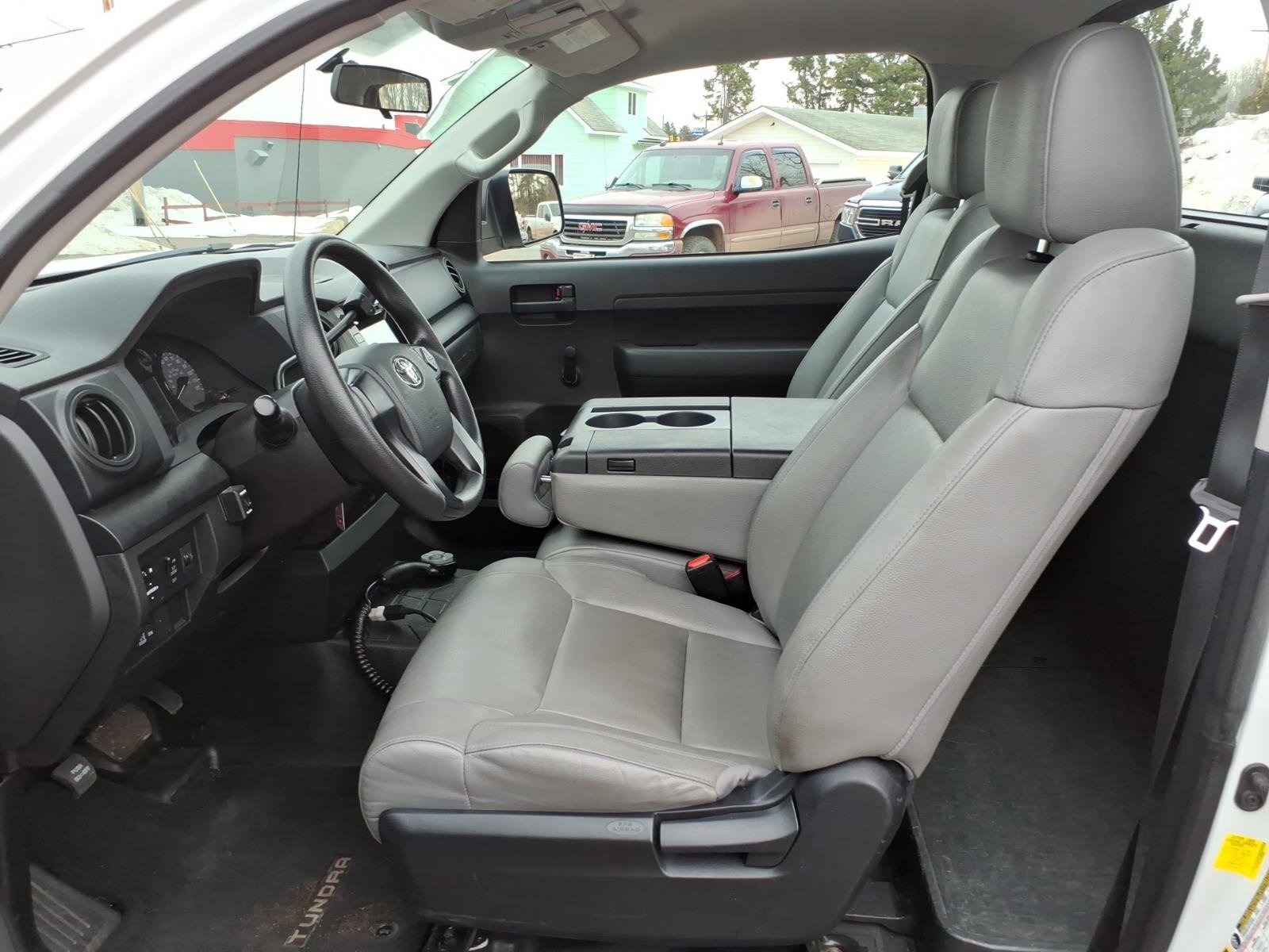 Used 2016 Toyota Tundra SR image 10