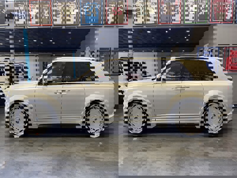 Used 2025 Rolls-Royce Cullinan image 5