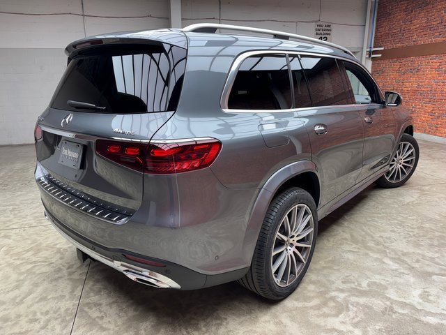 Used 2025 Mercedes-Benz GLS 450 4MATIC image 5