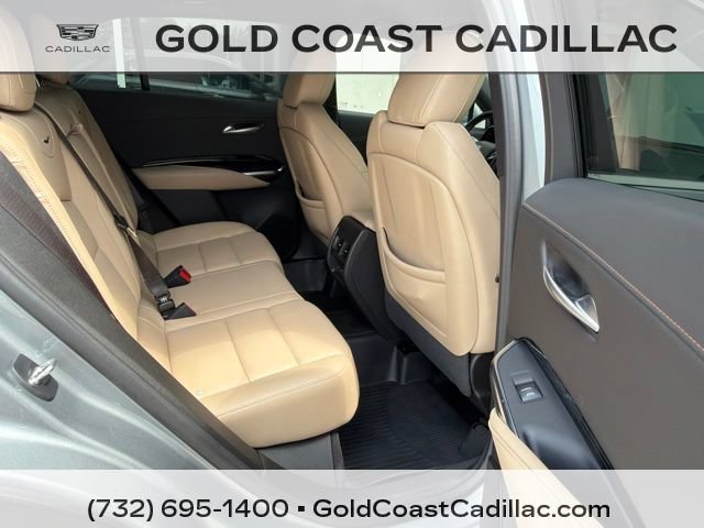 Certified 2024 Cadillac XT4 Luxury w/ Cold Weather Package FWD image 8