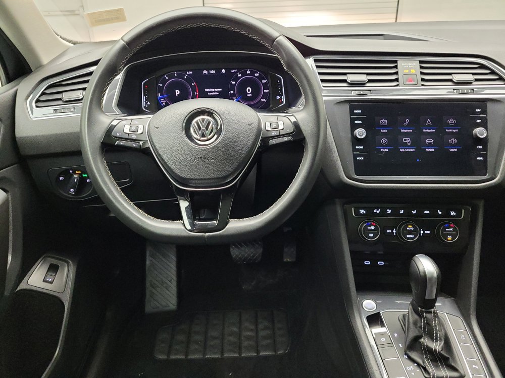 Used 2021 Volkswagen Tiguan SEL AWD/4WD image 22