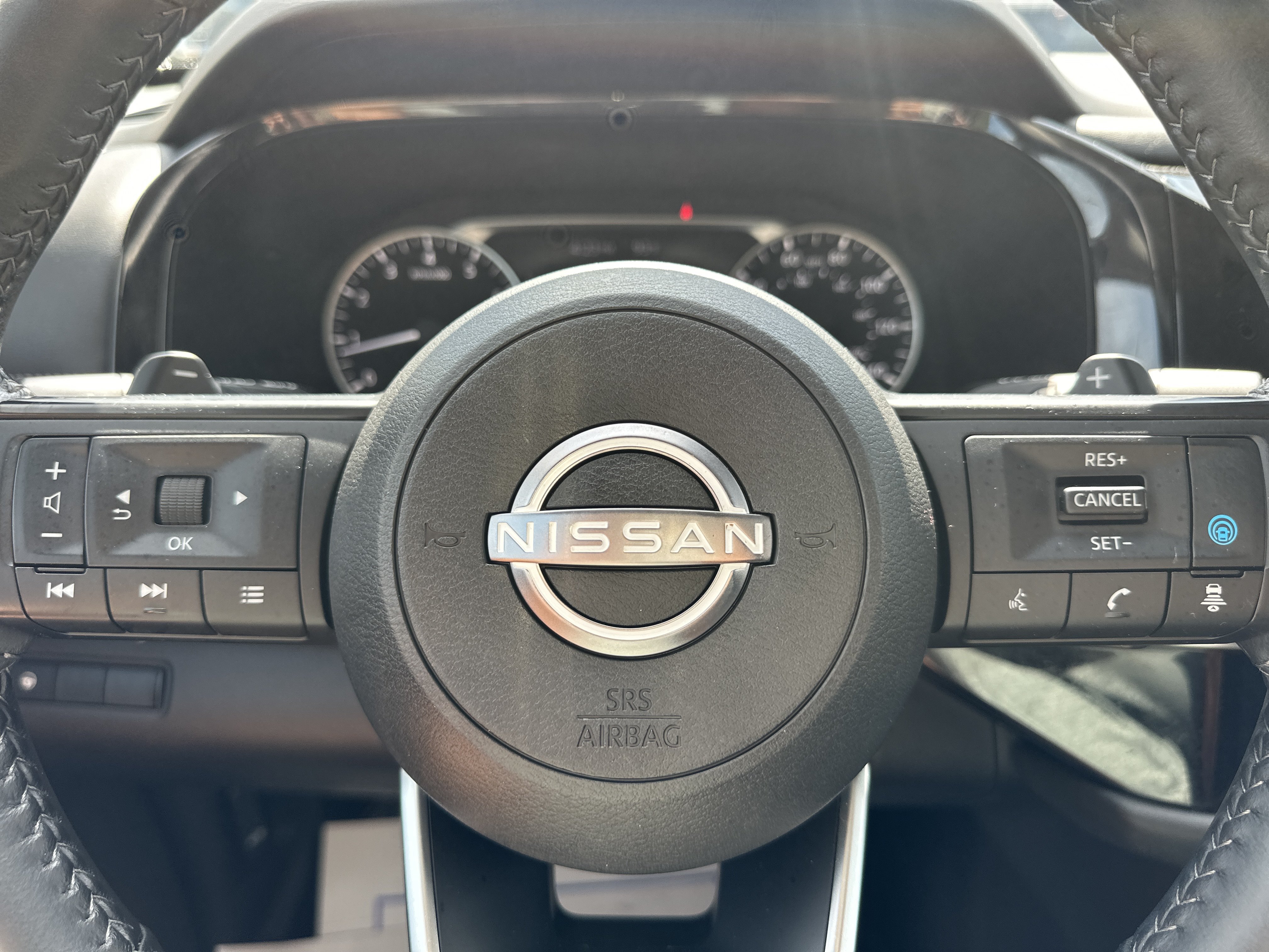 Used 2024 Nissan Pathfinder SV AWD/4WD image 9