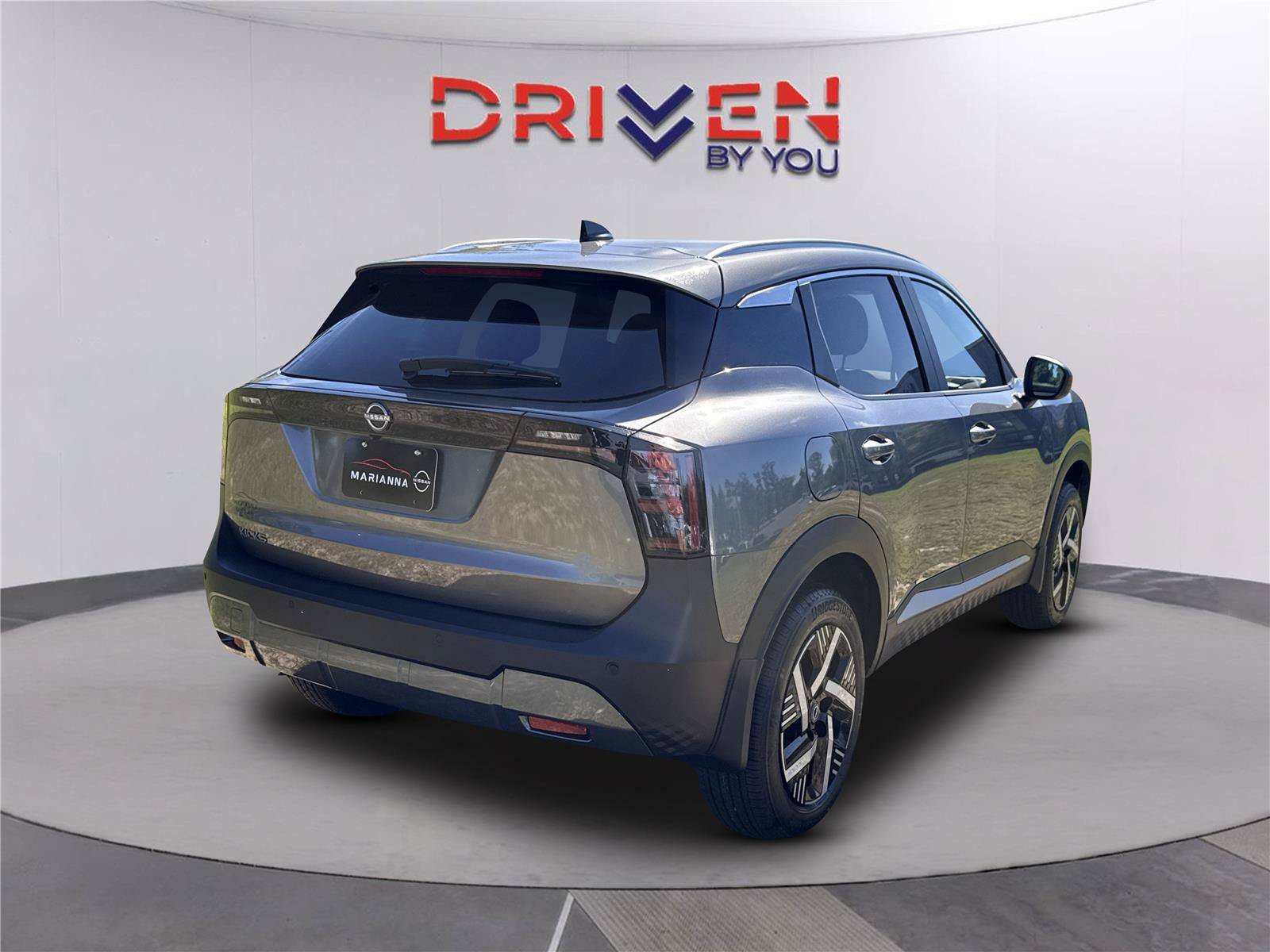 New 2026 Nissan Kicks SV w/ Interior Electronics Package FWD image 4