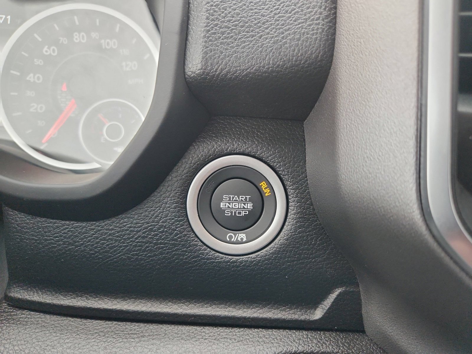 New 2026 RAM 1500 Express AWD/4WD image 17