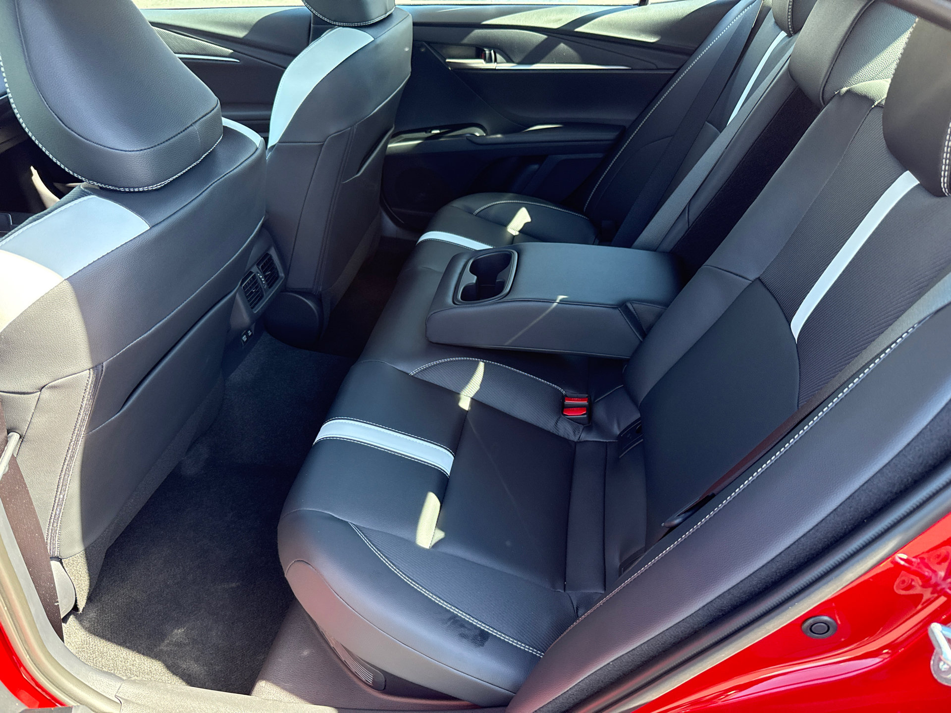 Certified 2026 Toyota Camry Hybrid image 18