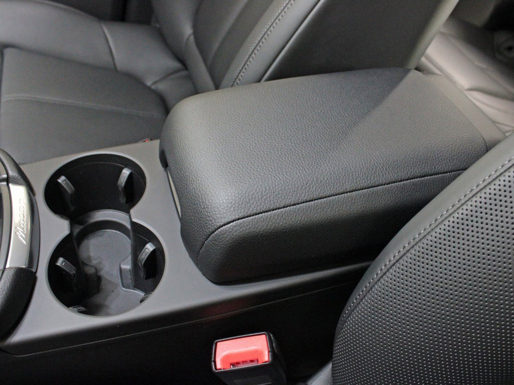 Used 2025 Porsche Macan image 30