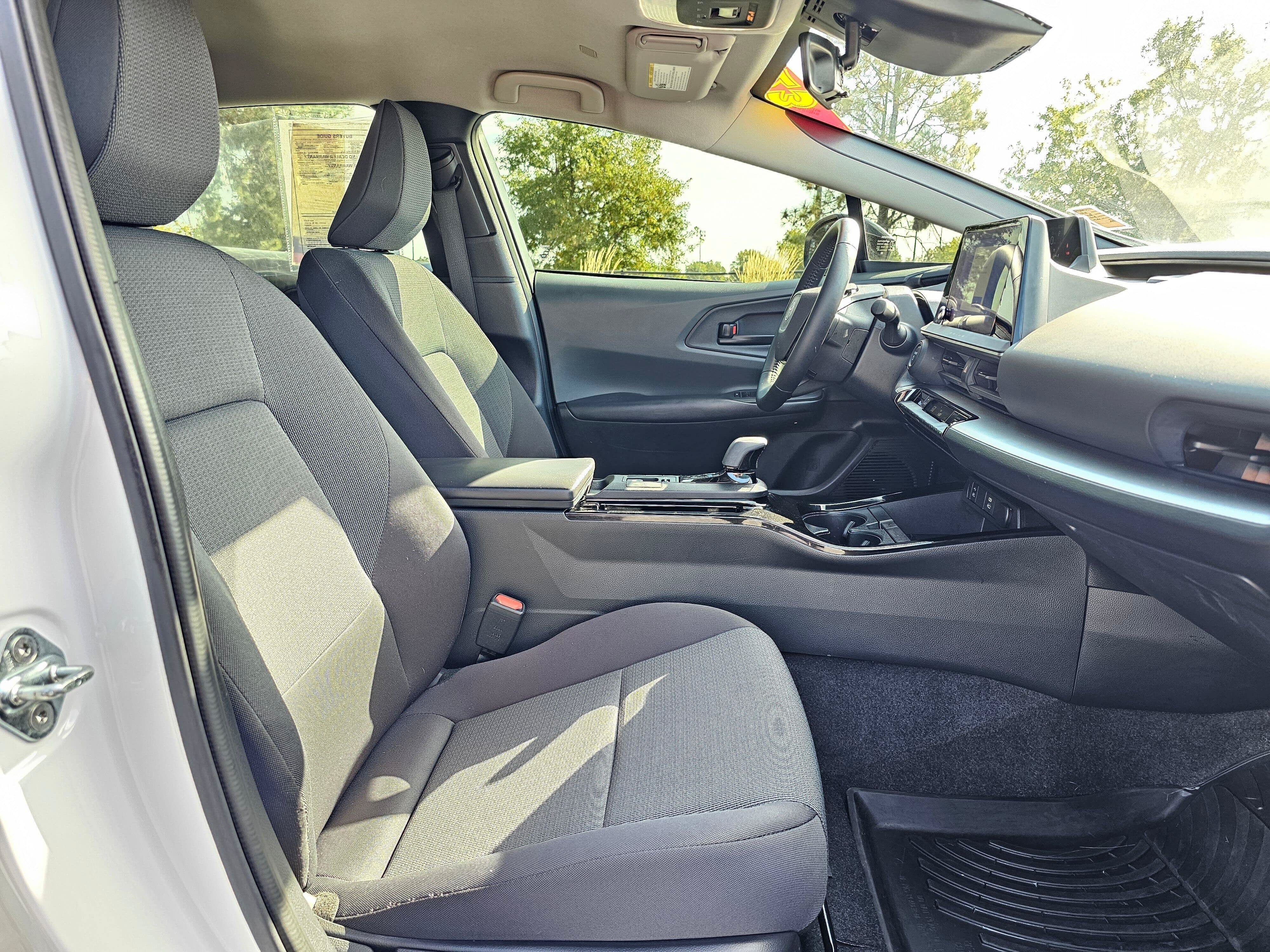 Certified 2023 Toyota Prius LE AWD/4WD image 10
